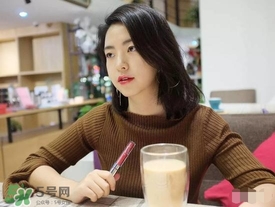 啞光和水潤(rùn)哪個(gè)好？啞光口紅和水潤(rùn)口紅區(qū)別