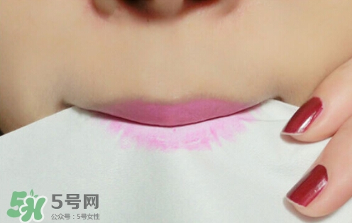 啞光和霧面哪個好？啞光口紅和霧面口紅區(qū)別