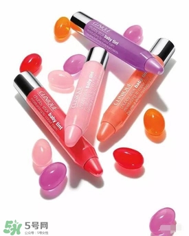 啞光和水潤(rùn)哪個(gè)好？啞光口紅和水潤(rùn)口紅區(qū)別