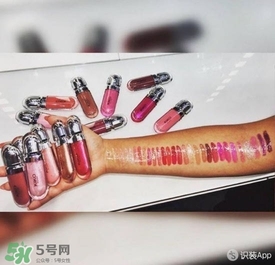 啞光口紅和珠光口紅哪個好？啞光口紅和珠光區(qū)別