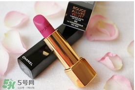 霧面口紅干嗎？霧面口紅太干怎么辦？