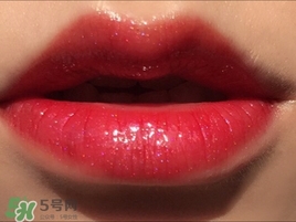 ysl鏡面唇釉哪個(gè)顏色好看？ysl鏡面唇釉試色大全