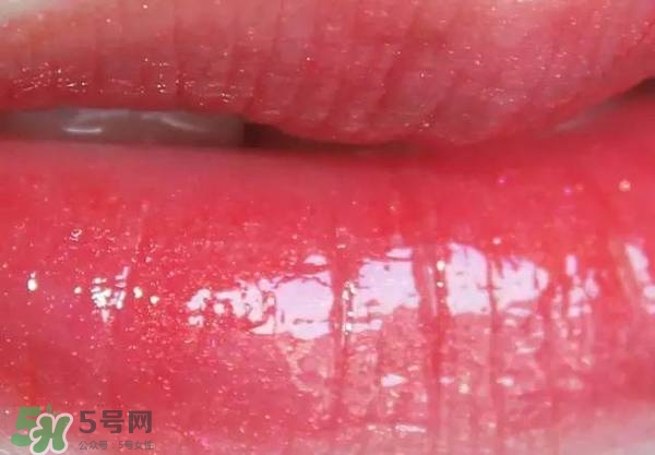 ysl鏡面唇釉哪個(gè)顏色好看？ysl鏡面唇釉試色大全