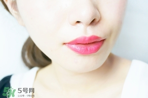 霧面口紅怎么涂？霧面口紅畫(huà)法步驟
