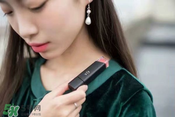 唇釉成膜是什么意思？唇釉怎么成膜？