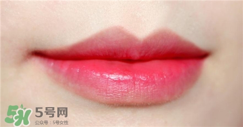 雅詩蘭黛傾慕340適合黃皮嗎？雅詩蘭黛340口紅試色