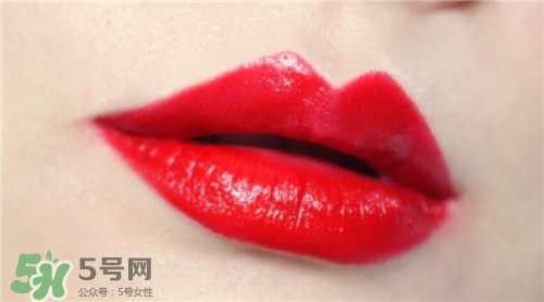 雅詩蘭黛傾慕340適合黃皮嗎？雅詩蘭黛340口紅試色