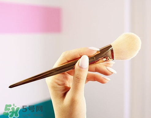 散粉會飛粉嗎？散粉飛粉怎么辦？