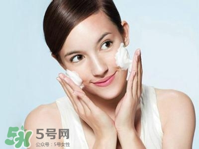 粉底液悶痘怎么辦？粉底液悶痘怎么補(bǔ)救？