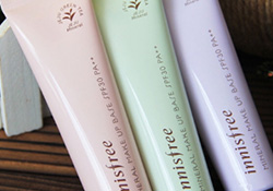 長(zhǎng)痘痘可以用隔離霜嗎？痘痘肌可以用隔離霜嗎？