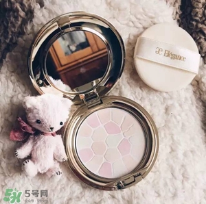 長痘痘可以涂散粉嗎？痘痘肌可以用散粉嗎？