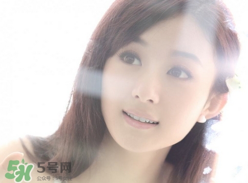 眉毛上長(zhǎng)痘痘可以紋眉嗎?眉毛上長(zhǎng)痘痘能紋眉嗎? 眉毛上長(zhǎng)痘痘可以紋眉嗎?眉毛上長(zhǎng)痘痘能紋眉嗎?