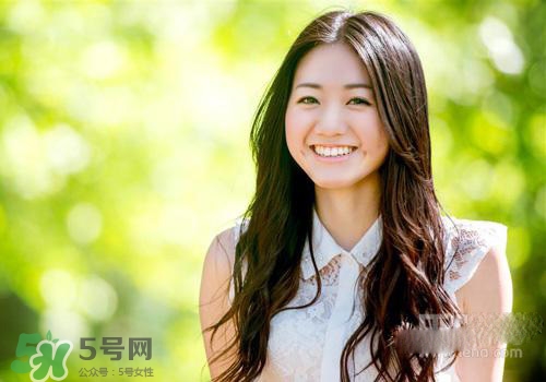 皮膚過(guò)敏可以用鹽水洗嗎？皮膚過(guò)敏用什么水洗臉？