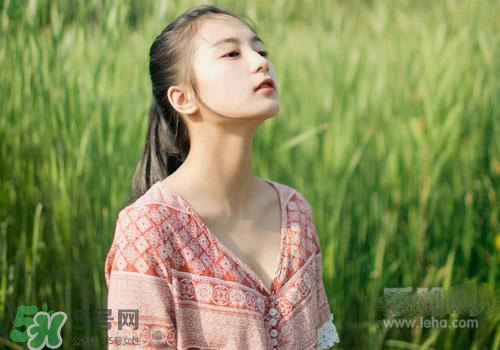 皮膚過(guò)敏可以用鹽水洗嗎？皮膚過(guò)敏用什么水洗臉？