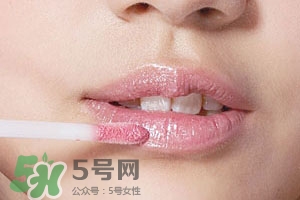 紫色腮紅適合什么口紅？紫色腮紅口紅搭配