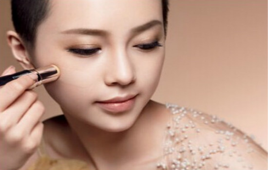 cc霜會(huì)脫妝嗎？cc霜脫妝怎么辦？