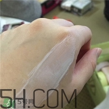 elixir怡麗絲爾防曬金管銀管哪個(gè)好?怡麗絲爾防曬金管銀管區(qū)別 elixir怡麗絲爾防曬金管銀管哪個(gè)好?怡麗絲爾防曬金管銀管區(qū)別