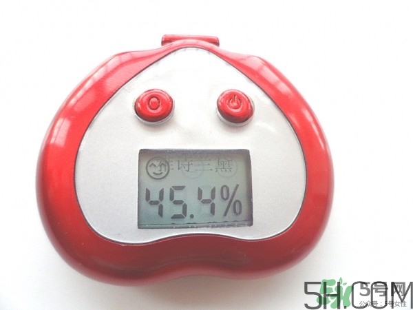 蘭蔻和雅詩蘭黛眼霜哪個好用？蘭蔻和雅詩蘭黛眼霜對比