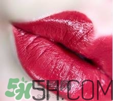 蘭蔻和雅詩蘭黛口紅哪個好？雅詩蘭黛和蘭蔻口紅對比