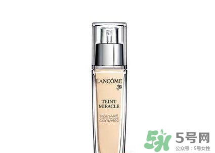 蘭蔻和迪奧粉底液哪個好？蘭蔻和迪奧粉底液對比