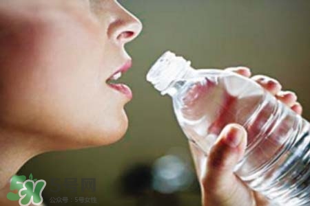 春天要多喝水嗎？春天多喝水有什么好處？