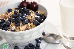 燕麥片怎么吃 燕麥片吃法 燕麥片怎么吃 燕麥片吃法