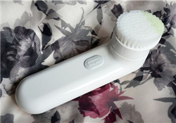 倩碧潔面儀刷頭怎么卸？倩碧潔面儀怎么替換刷頭？