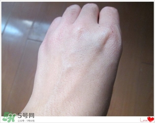 美康粉黛六勝肽回春膏怎么樣？美康粉黛六勝肽回春膏有激素嗎？