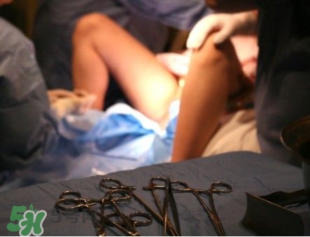 順產(chǎn)都要側(cè)切嗎？順產(chǎn)要側(cè)切會(huì)打麻藥嗎？