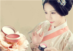 謝馥春和戴春林哪個好?謝馥春護(hù)膚品怎么樣?