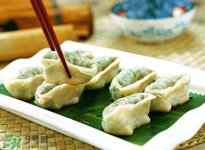 薺菜包餃子必須焯水嗎？薺菜包餃子要焯水嗎？