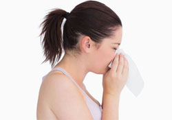 打噴嚏是風(fēng)寒還是風(fēng)熱？風(fēng)熱感冒會打噴嚏嗎？