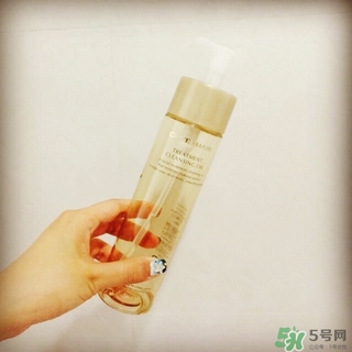 covermark傲麗卸妝油怎么用？covermark傲麗卸妝油使用方法