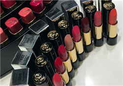 蘭蔻菁純唇膏381多少錢？蘭蔻口紅381專柜價(jià)格