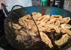 馓子中面油鹽比例多少？油炸馓子怎么和面？