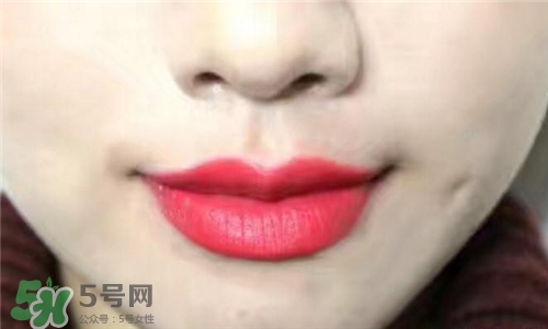 蘭蔻菁純唇膏186多少錢？蘭蔻絲絨唇膏186專柜價格