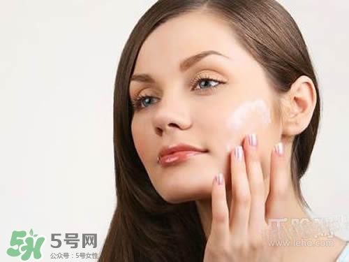 精華乳可以直接用嗎？精華乳可以單獨使用嗎？