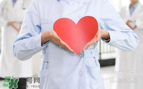 吃野芹菜會(huì)中毒嗎？吃野芹菜中毒了怎么辦？