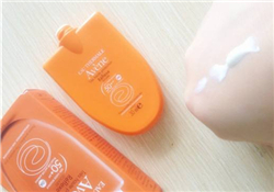 雅漾防曬霜有隔離效果嗎？雅漾防曬霜需要卸妝嗎？