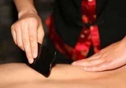 春天適合刮痧拔罐嗎？春天刮痧好還是拔罐好？