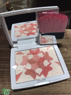 迪奧2017櫻花花瓣腮紅多少錢？2017dior櫻花腮紅專柜價格