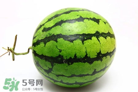 西瓜切開(kāi)能放多久？西瓜可以放幾天不壞？