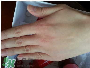 羽西和佰草集哪個好？羽西和佰草集對比