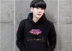 男士衛(wèi)衣配什么褲子？男士衛(wèi)衣搭配什么褲子好看？