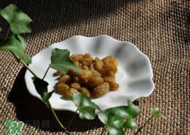 醋泡葡萄干有什么功效？醋泡葡萄干的功效與作用