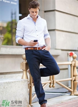 襯衣能配牛仔褲嗎？襯衫可以搭牛仔褲嗎？