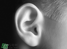 中耳炎有什么癥狀？中耳炎的癥狀表現(xiàn)