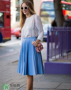 百褶裙搭配什么外套？百褶裙搭配什么外套好看？