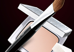 毛戈平高光粉膏怎么用？毛戈平高光粉膏使用方法