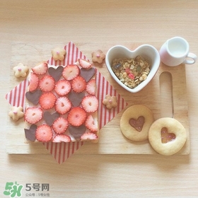 彩繪玻璃餅干怎么做？彩繪玻璃餅干做法